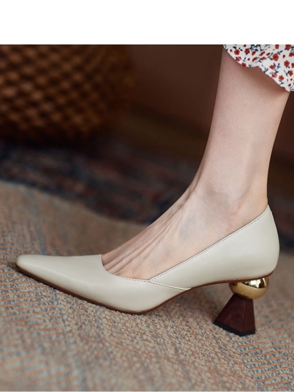 NEW Elegant Cream Pointed-Toe Women’s Heels with Sculpted Heel - Picture 4 of 4
